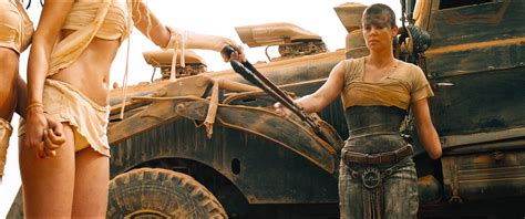 Голая Эбби Ли Кершоу в Mad Max Fury Road
