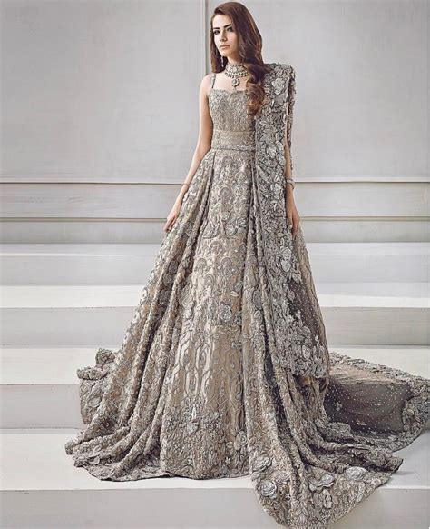 You will be pose naturally if wear comfortable engagement gown. Beautiful Bridal Engagement Dresses 2021 in Pakistan ...