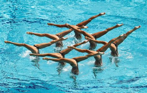 21 Stunning Photos From The Olympic Synchronized Swimming Finals Olympic Synchronised Swimming