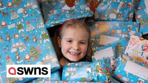 ‘santa s little helper collects hundreds of presents for families hit by the cost of living