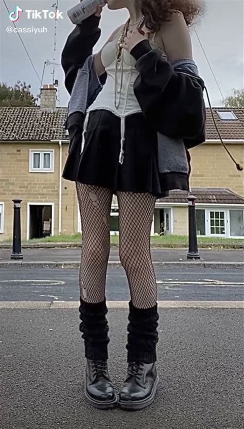 Mall Goth Grunge Fashion Outfits Fashion Inspo Outfits Edgy Outfits