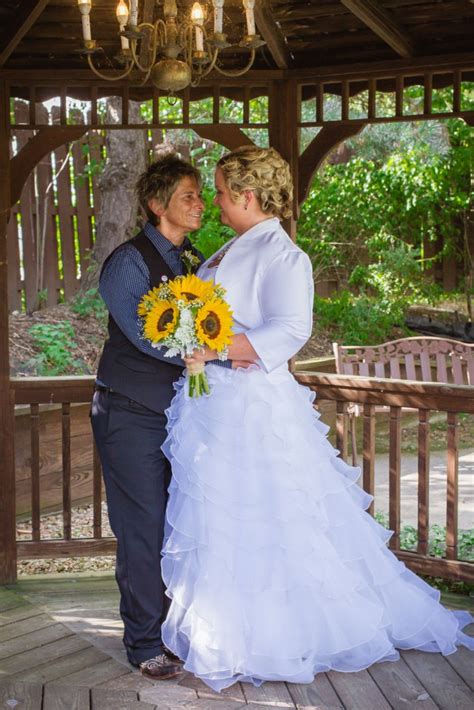 Discover the best country wedding songs. Rustic country wedding in Ohio | Equally Wed - LGBTQ Weddings