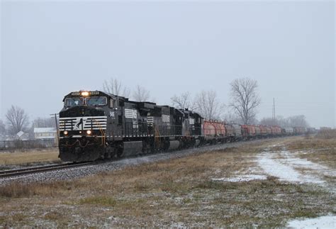 Ns 38e North W Ns 9486 Leading Conrail Detroit Line At Wy Flickr