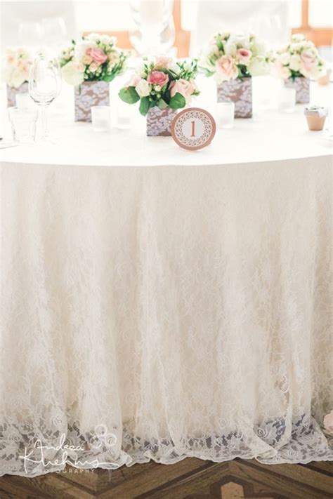 Lace Table Cloths For Wedding Tables Photo Andrea Kuehnis Photography