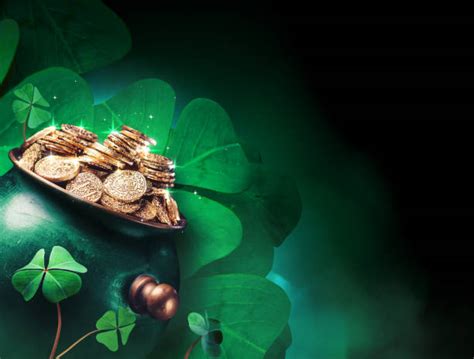 5300 Irish Pot Of Gold Stock Photos Pictures And Royalty Free Images
