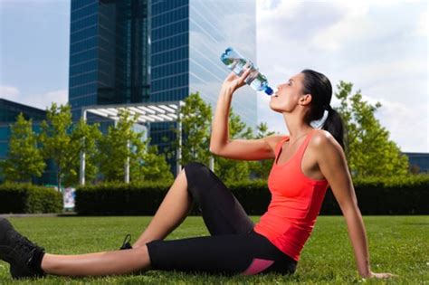 How Much Water Should You Drink When Exercising In The Heat Popsugar