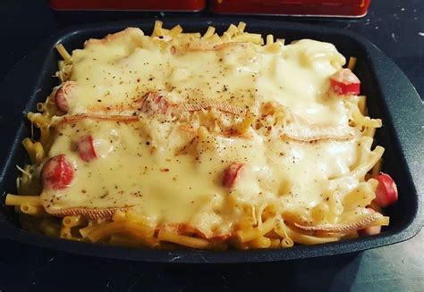 Gratin de macaronis aux knacks et fromages à raclette Lasagna Macaroni