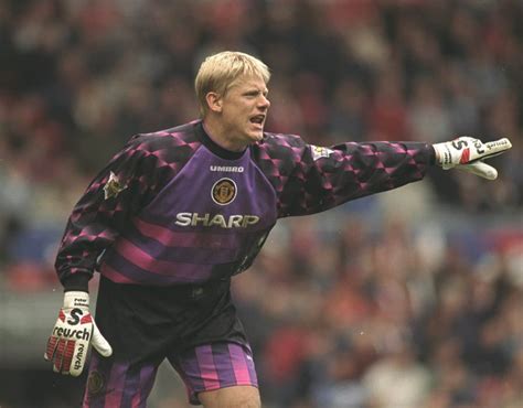 Peter schmeichel was born to mr and mrs jones in a warehouse just on the outskirts of the danish town of axeglad. Peter Schmeichel | Manchester United's best Premier League ...