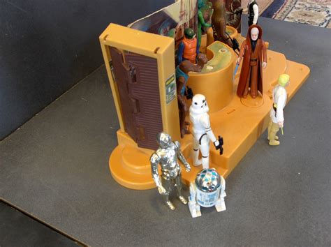 Vintage Kenner Star Wars Toys Creature Cantina Action Playset