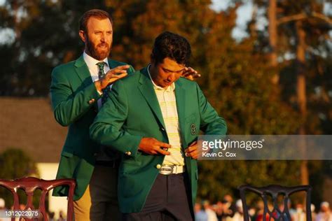 Green Jacket Ceremony Photos And Premium High Res Pictures Getty Images