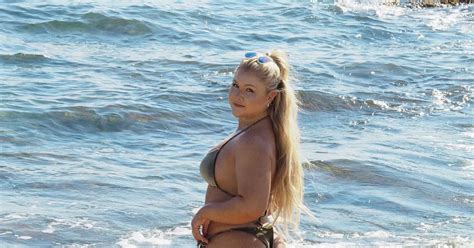 Hei E Badenixe Sophia Thiel Zeigt Ihre Sexy Kurven Im Bikini