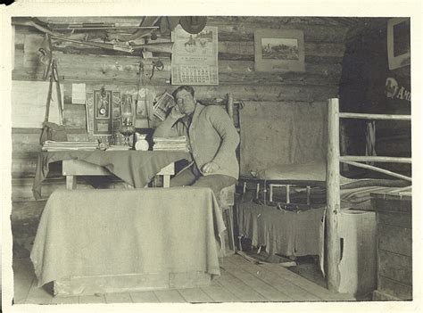 Postcard 3739 Interior Of A Log Cabin Ca 1900
