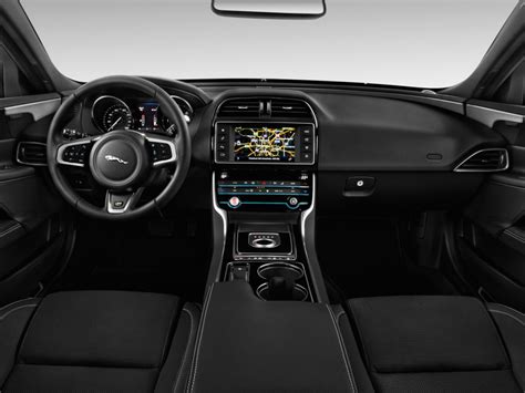 Image 2017 Jaguar Xe 4 Door Sedan 20d R Sport Rwd Dashboard Size