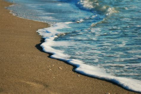 무료 이미지 웨이브 물 모래 푸른 육지 바닷가 바다 대양 바람 파도 하늘 조류 그림자 연안 및 해양