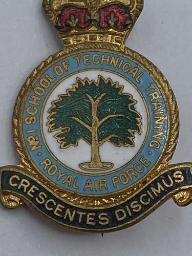 Post Ww2 Raf No1 School Of Technical Training Royal Air Force Badge