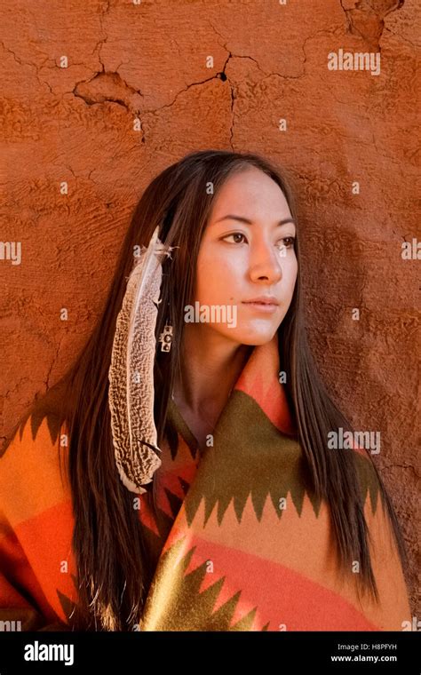 Cherokee Woman Hi Res Stock Photography And Images Alamy