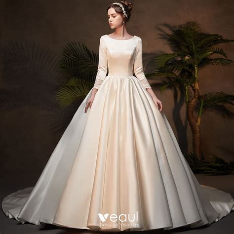 Vintage Retro Ivory Satin Winter Wedding Dresses 2019 Ball Gown Scoop