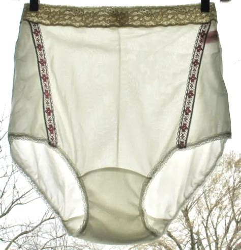 Vintage Panties Chez Desir Vanity Fair Tricot Double Nylon Gusset