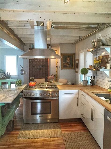 These Rhode Island Homeowners Nail The ‘industrial Cottage Look Warm