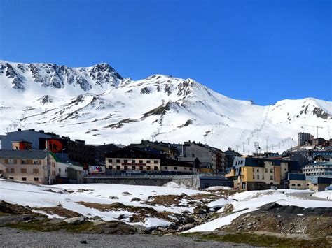 We aim to make booking. Pas de la Casa (Andorra) | Wintersport