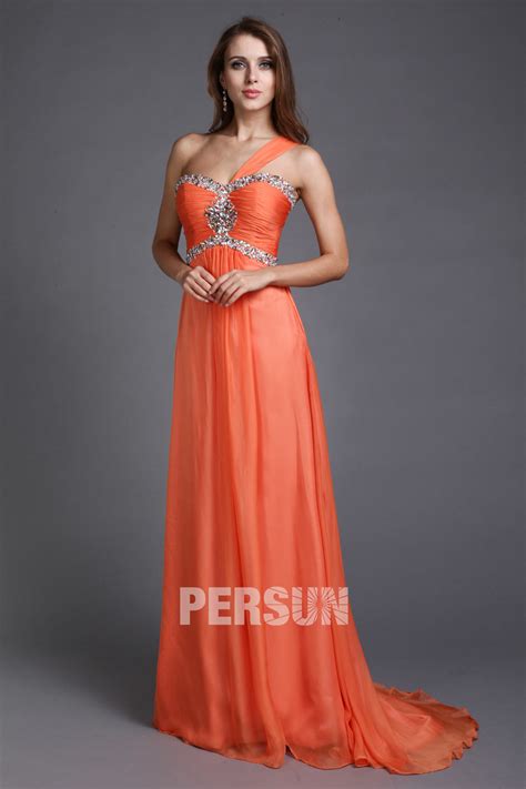 En hiver ou en été, vos petites robes prennent de la couleur. Robe de soirée orange ornée de strass à seule épaule ...