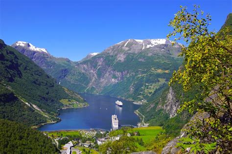 登山不要！ 気軽にアクセスできる北欧ノルウェーのフィヨルドの絶景ポイント6選