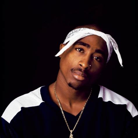 Tupac In Bandana A Memorable And Timeless Fashion Style