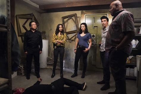 Bild Zu Meaghan Rath Hawaii Five Bild Chi Mcbride Katrina Law Meaghan Rath Ian Anthony