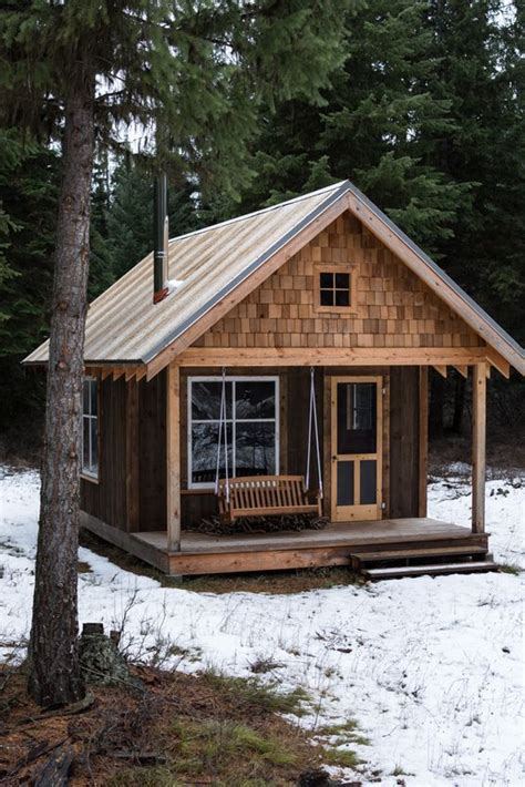 21 Perfect Tiny Cabins For Living Outdoors Small Log Cabin Tiny