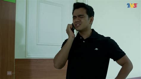 Harraz mempunyai penampilan yang sangat digilai orang lain, termasuk nurin. Tundukkan Playboy Itu | Episod 30 - YouTube