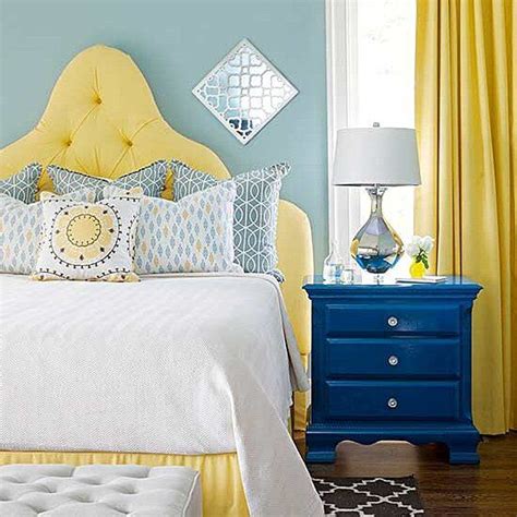 Decorating Ideas For Yellow Bedrooms Yellow Bedroom Yellow Room