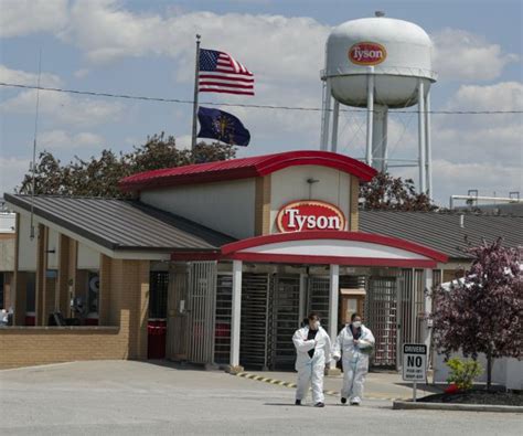 Tyson Foods Will Shut Us Pork Plant As More Workers Catch Covid 19