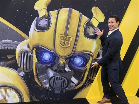 Getol Main Film, Ini Petuah Dwayne Johnson untuk John Cena ...