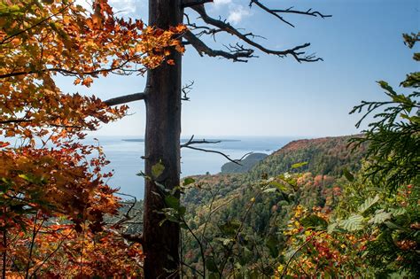 5 Reasons You Should Stay At Lake Superior Provincial Park This Fall