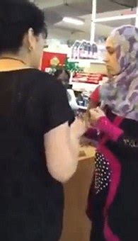 Shoplifter Is Caught Hiding Stolen Goods Inside Her Hijab Daily Mail Online