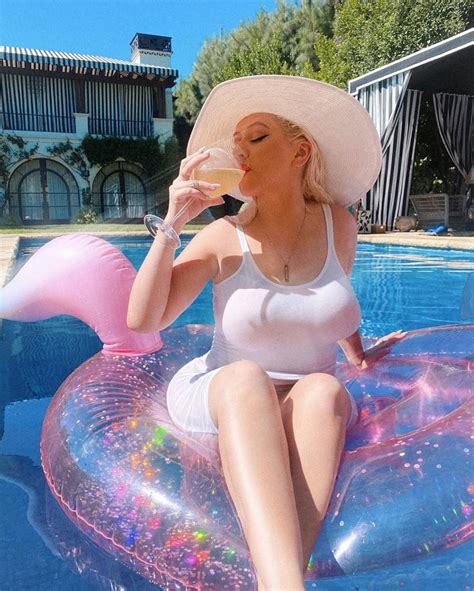 Sexy Christina Aguilera S Big Milf Boobs Ig Aug 10th 5 Pics Xhamster