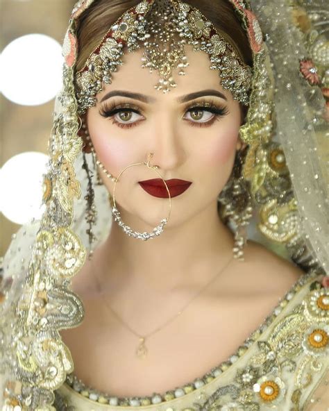 Kashees Beauty Parlour On Instagram Dream Of This Bridal Make Up