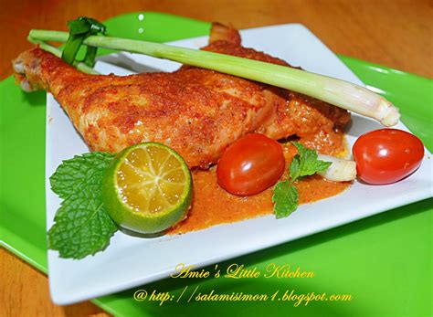 Hiris nipis 1 ketul dada gaulkan lebihan rempah bersama tepung beras dan telur. Resepi Ayam Percik Kuah Putih - Resepi Ayam f