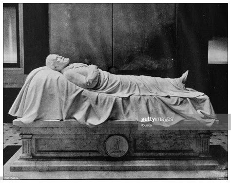 Antique Black And White Photo Of The United States Tomb Of General