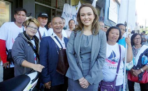 Jo anna henley rampas may be a former beauty queen, but she does not want, nor does she hope, to woo voters just by her looks. 6 ahli politik Kacak & jelita yang mencairkan hati rakyat ...
