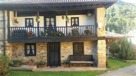 Para ampliar la oferta de casas, haga clic en «más resultados». Casa tipica de Asturias com su corredor | Casas