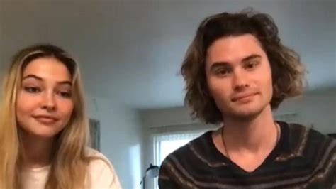 ‘outer Banks Chase Stokes And Madelyn Cline Break Down That Finale