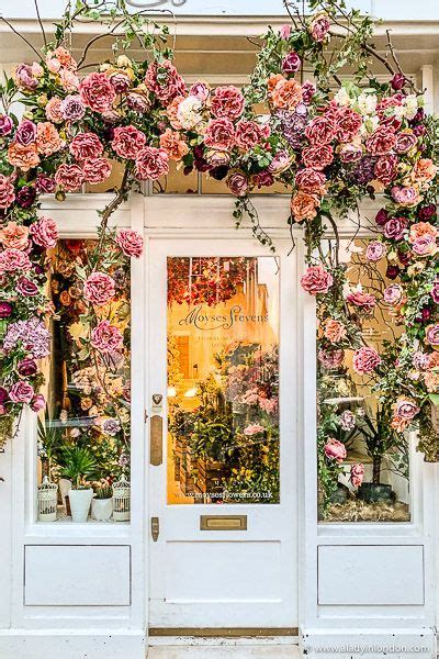 Beautiful Flower Shop In Londons Belgravia Beauty Flowers Flower Shop