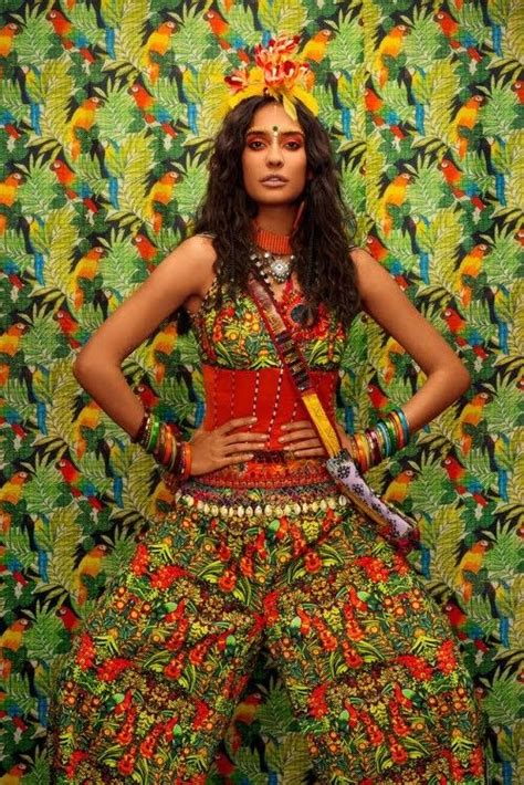 Lisa Haydon Indian Models Hd Photos New Work Talent Capri Pants