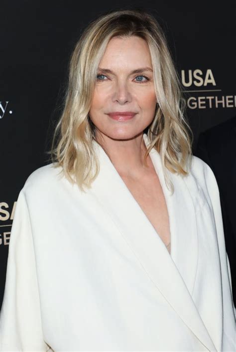 Michelle Pfeiffer Pictures Latest News Videos
