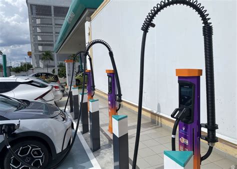 Gentari Kw Dc Charger At Petronas Solaris Seri Kembangan