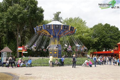 Prior to the launch, on 24 june 2015, walibi holland made it known that the roller coaster would be 32 meters high and would have 2 inversions. Super Swing - Walibi Holland | Freizeitpark-Welt.de
