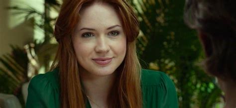 She first began acting with guest roles on television, before having her breakthrough for portraying amy pond. Karen Gillan se battra contre son propre clone dans un ...