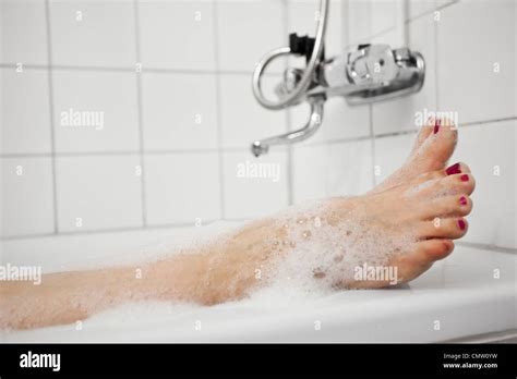 Bathtub Stockfotos Und Bilder Kaufen Alamy