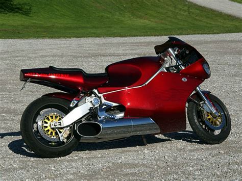 The bike itself is equal parts exotic, rough around the edges, and pretty strange looking. MTT Y2K Streetfighter | World's Fastest Bike | To Be ...